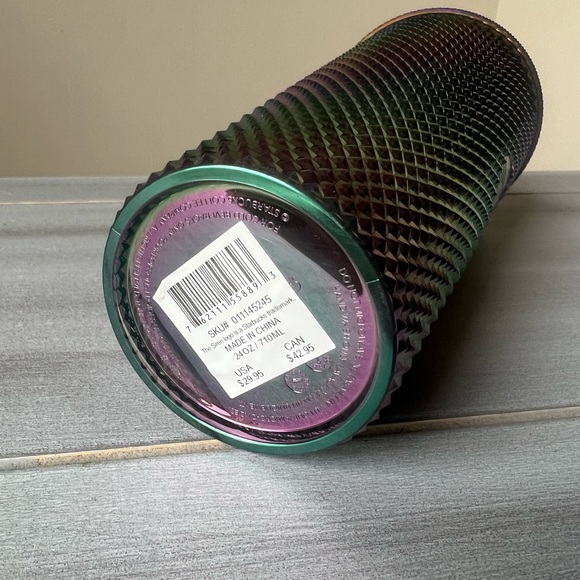 NWT Starbucks FALL 2023 Black Bling Oil Slick Rainbow Studded Cold Cup Venti - Picture 3 of 5